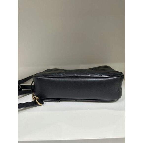 Gucci GG Marmont Matelassé Leather Camera Bag - Black, Good Condition - Picture 5 of 6